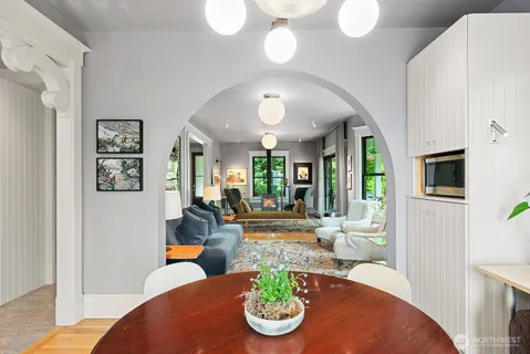 $1,725,000 | 7541 Seward Park Avenue South, Seattle, WA 98118