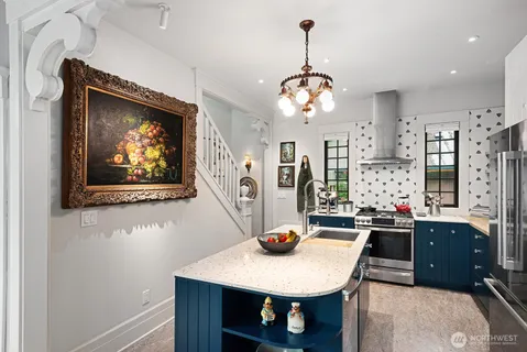 $1,725,000 | 7541 Seward Park Avenue South, Seattle, WA 98118