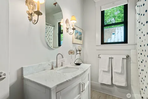 $1,725,000 | 7541 Seward Park Avenue South, Seattle, WA 98118