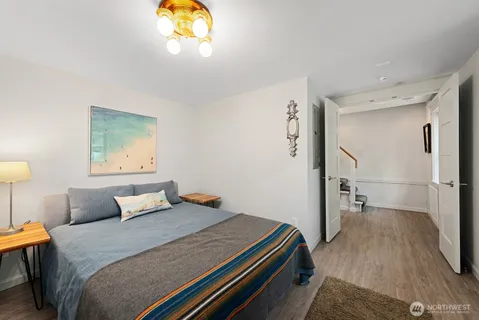 $1,725,000 | 7541 Seward Park Avenue South, Seattle, WA 98118