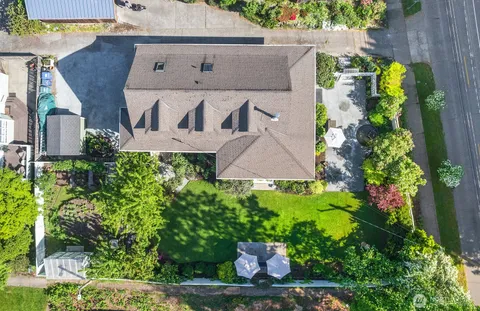 $1,725,000 | 7541 Seward Park Avenue South, Seattle, WA 98118