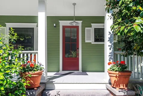 $1,725,000 | 7541 Seward Park Avenue South, Seattle, WA 98118