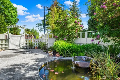 $1,725,000 | 7541 Seward Park Avenue South, Seattle, WA 98118
