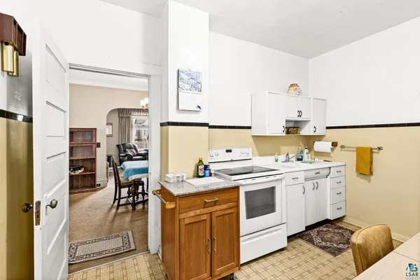 $163,000 | 2326 West 2nd Street, Duluth, MN 55806