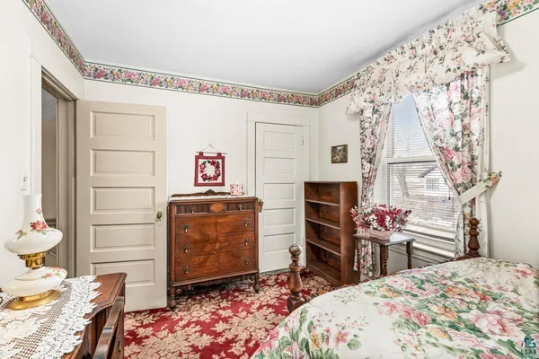 $163,000 | 2326 West 2nd Street, Duluth, MN 55806