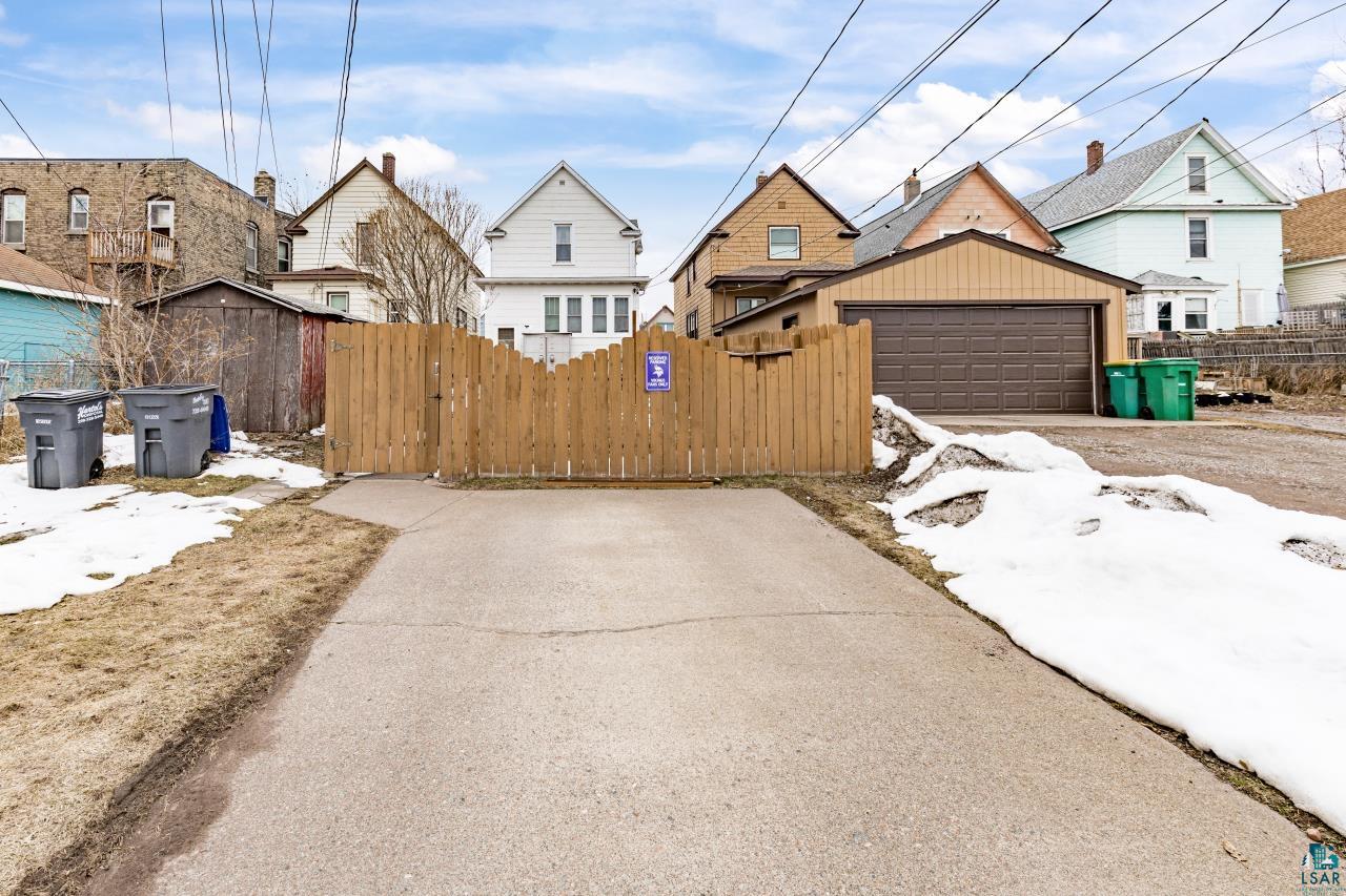 2326 West 2nd Street Duluth, MN 55806 - Photo 3 of 35