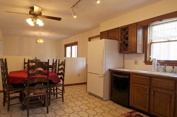 7 High Rock Road Stoneham, MA 02180 - Photo 6 of 24 Gallery Image 6