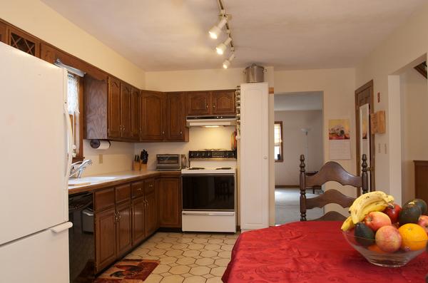 7 High Rock Road Stoneham, MA 02180 - Photo 7 of 24 Gallery Image 7