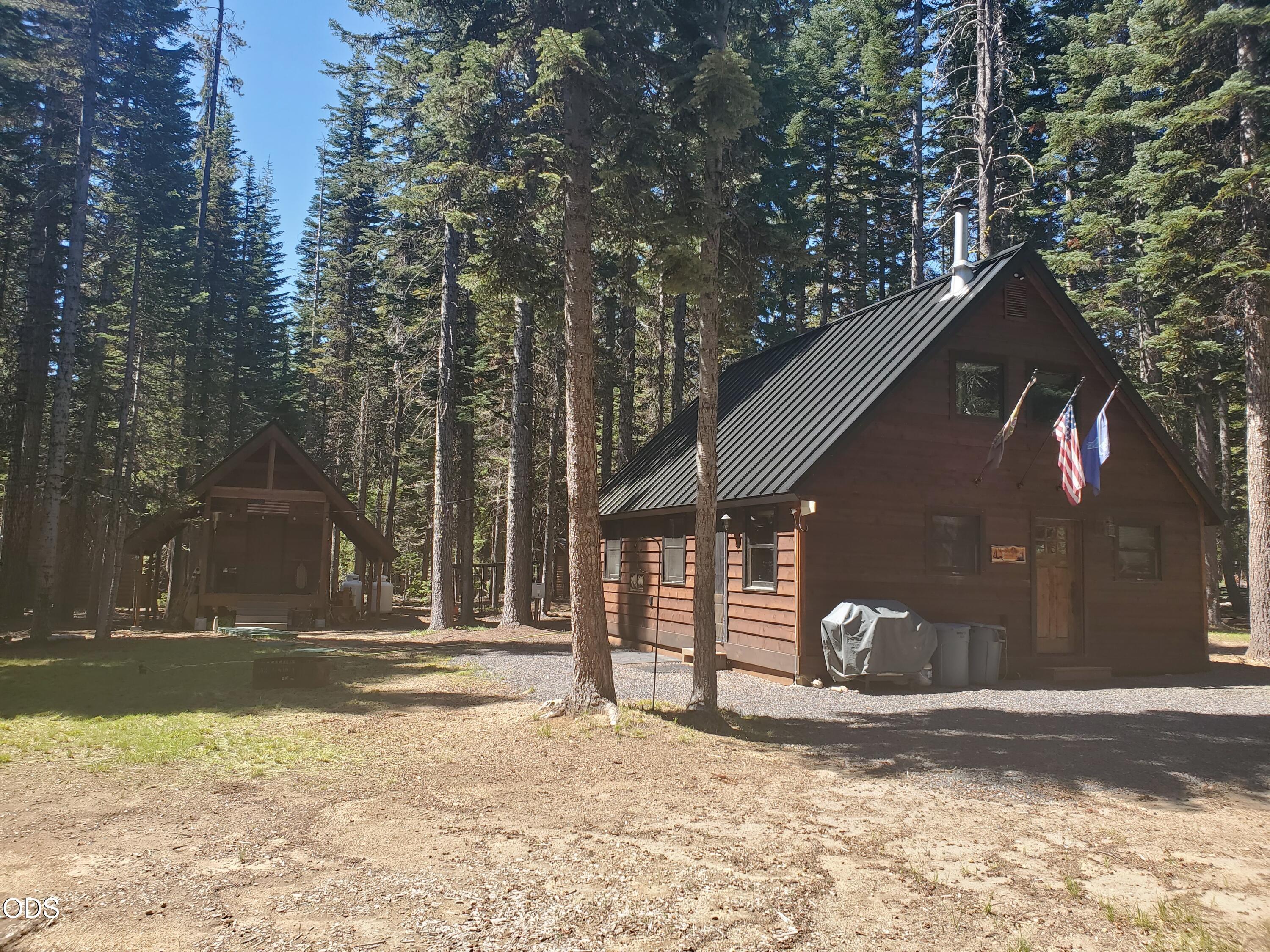 24 Diamond Lake Loop Chemult, OR 97731 - Photo 3 of 22