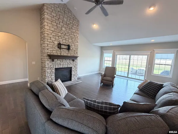 $539,900 | 6303 Crosswynd Court, Edwards, IL 61528