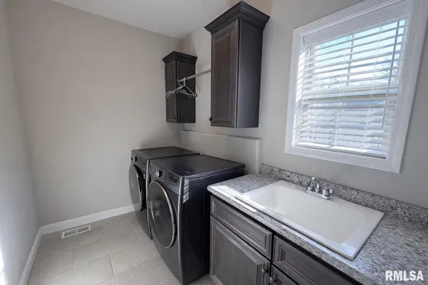 $539,900 | 6303 Crosswynd Court, Edwards, IL 61528