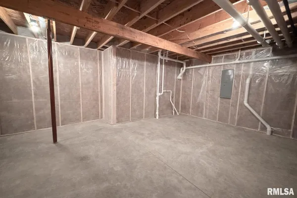 $539,900 | 6303 Crosswynd Court, Edwards, IL 61528