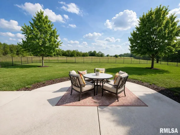 $539,900 | 6303 Crosswynd Court, Edwards, IL 61528