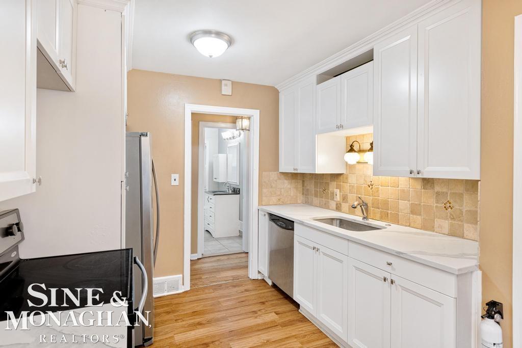 380 Kerby Road Grosse Pointe Farms, MI 48236 - Photo 9 of 26