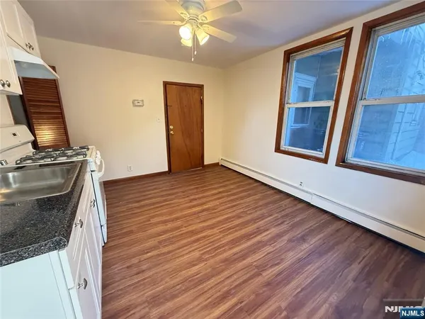 $1,650 | 102 Union Street, Unit 1B, Newark, NJ 07105