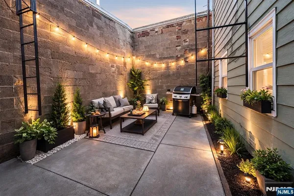 $1,650 | 102 Union Street, Unit 1B, Newark, NJ 07105