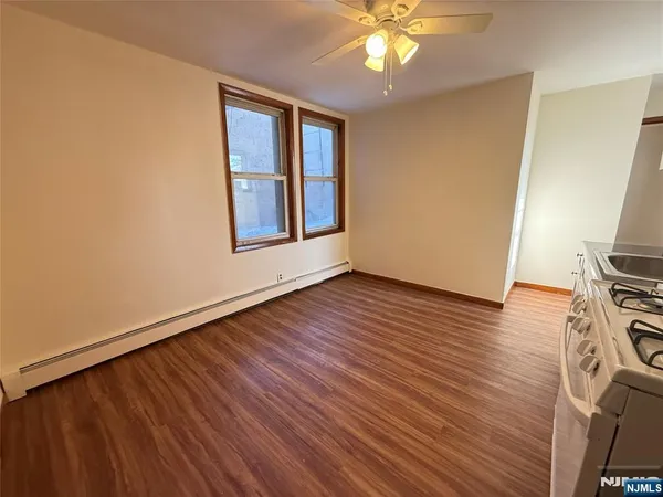 $1,650 | 102 Union Street, Unit 1B, Newark, NJ 07105