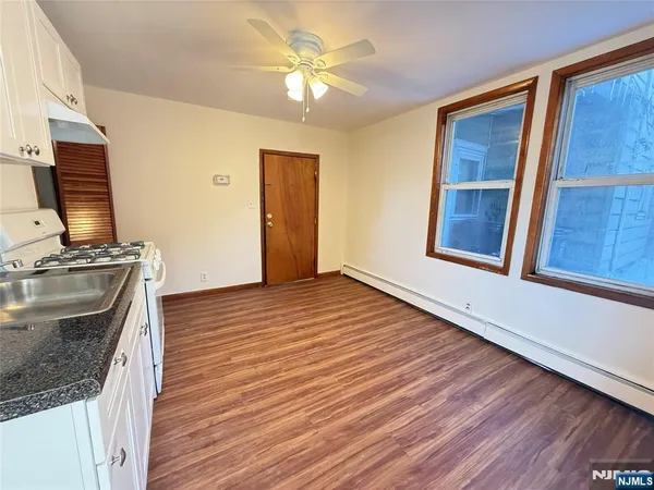 $1,650 | 102 Union Street, Unit 1B, Newark, NJ 07105
