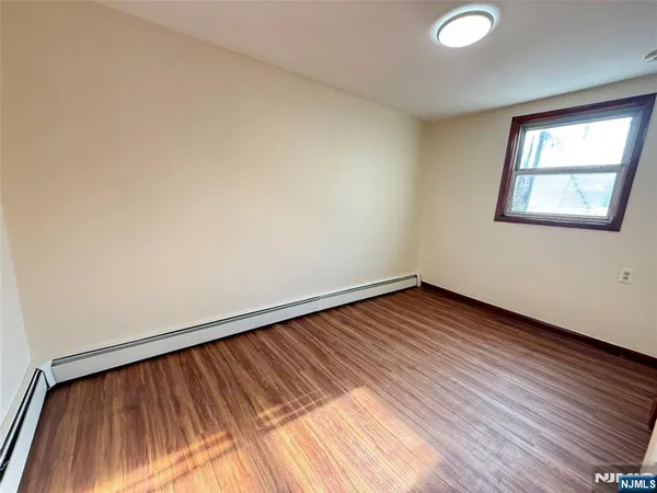$1,650 | 102 Union Street, Unit 1B, Newark, NJ 07105