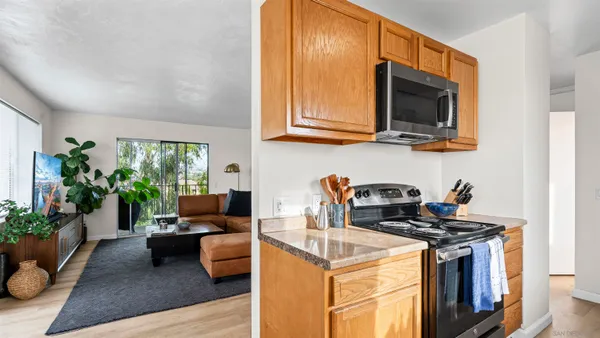 $949,999 | 1702 East 7th Street, National City, CA 91950