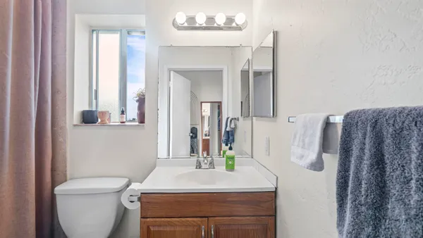 $949,999 | 1702 East 7th Street, National City, CA 91950