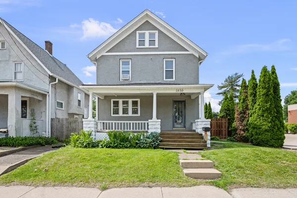 $150,000 | 1830 Avenue Of The Cities, Moline, IL 61265
