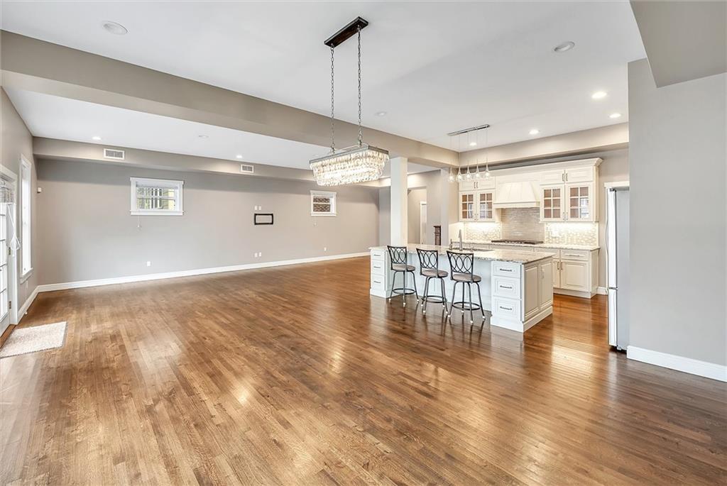 5529 Raleigh Street Pittsburgh, PA 15217 - Photo 5 of 25