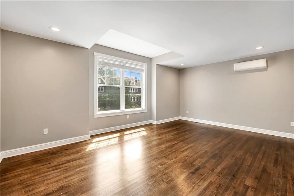 5529 Raleigh Street Pittsburgh, PA 15217 - Photo 9 of 25