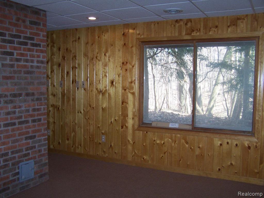2896 North Tipsico Lake Road Hartland, MI 48353 - Photo 11 of 24 2896 Tipsico Lake Den.jpg