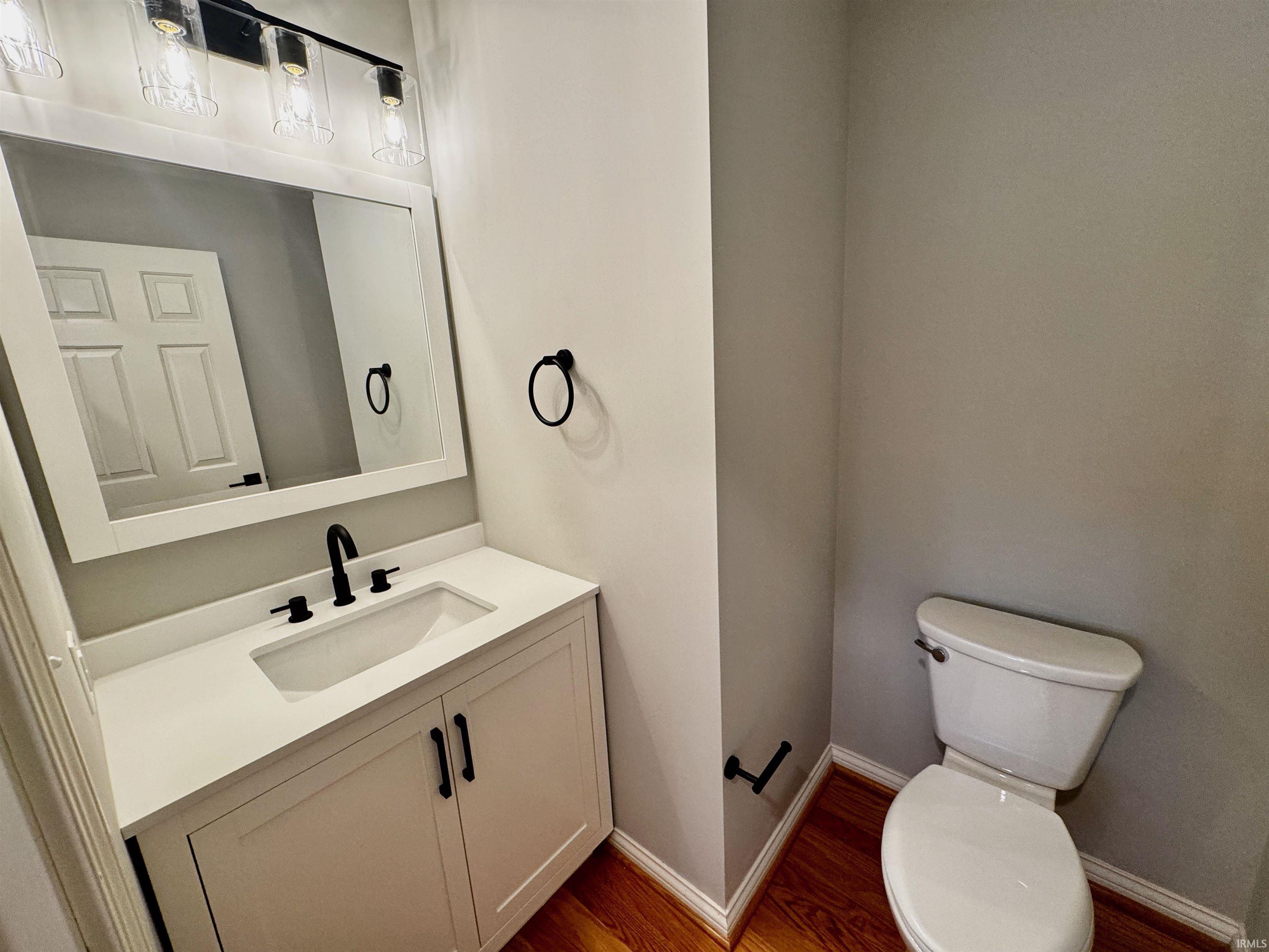 4904 East Inverness Woods Road Bloomington, IN 47401 - Photo 5 of 25