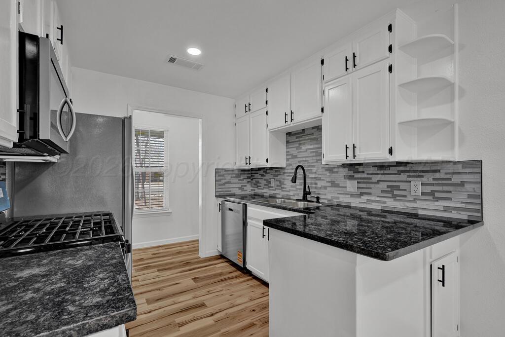 8113 Marni Trail Amarillo, TX 79110 - Photo 11 of 28 kitchen 4