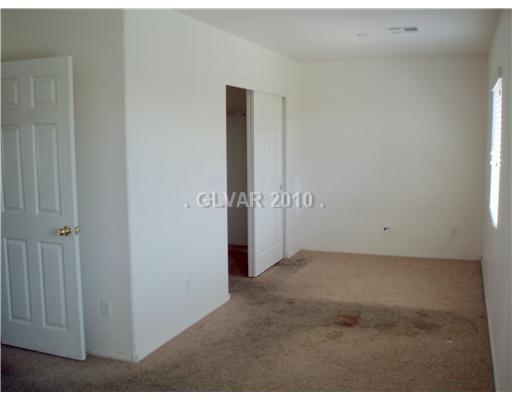 4747 Pinon Pointe Road Las Vegas, NV 89115 - Photo 14 of 18 Master Bedroom. MASTER BEDROOM OVER LOOKS COMMUNITY PARK!