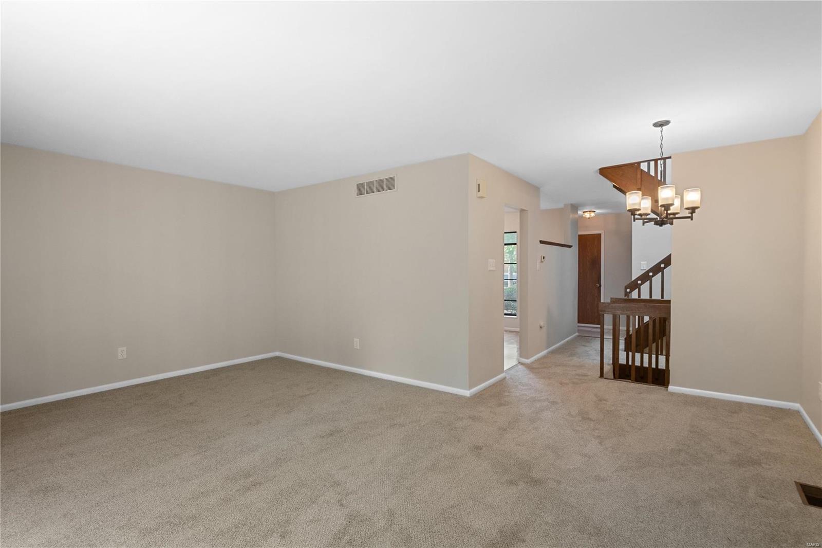 736 Windy Ridge Drive Ballwin, MO 63021 - Photo 5 of 21