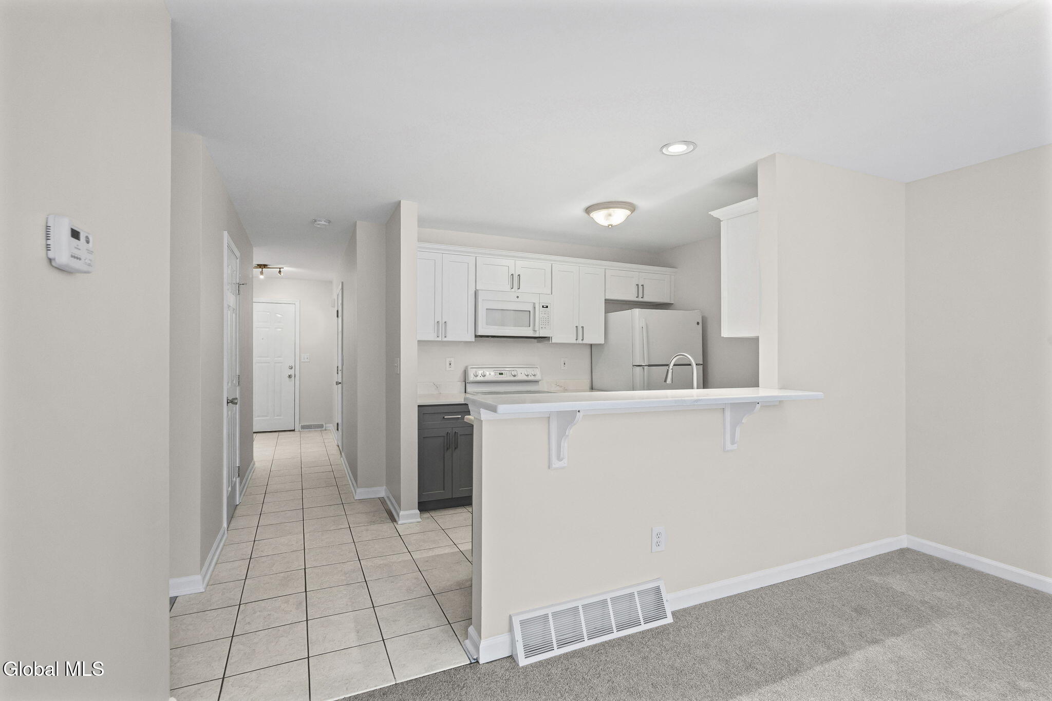 147 Harvard Road Colonie, NY 12189 - Photo 4 of 31 16-web-or-mls-147-harvard-rd