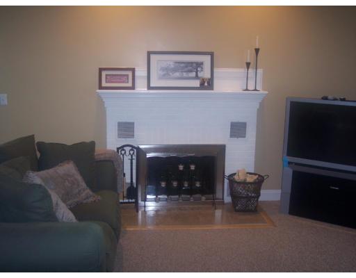 334 Townsend Harbor Road Lunenburg, MA 01462 - Photo 3 of 13