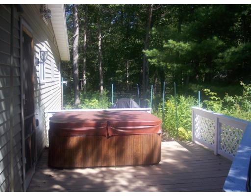 334 Townsend Harbor Road Lunenburg, MA 01462 - Photo 10 of 13