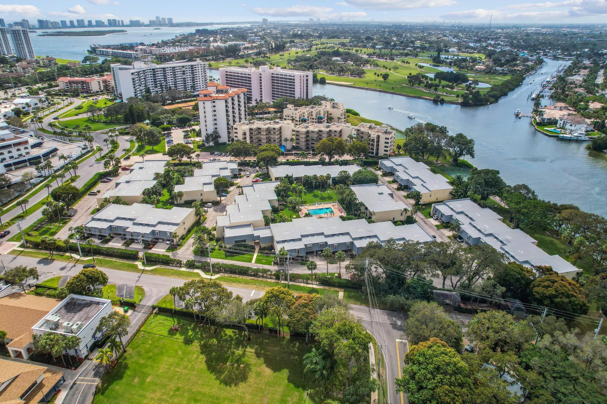 386 Golfview Road, Unit F North Palm Beach, FL 33408 - Photo 31 of 37 DJI_0664