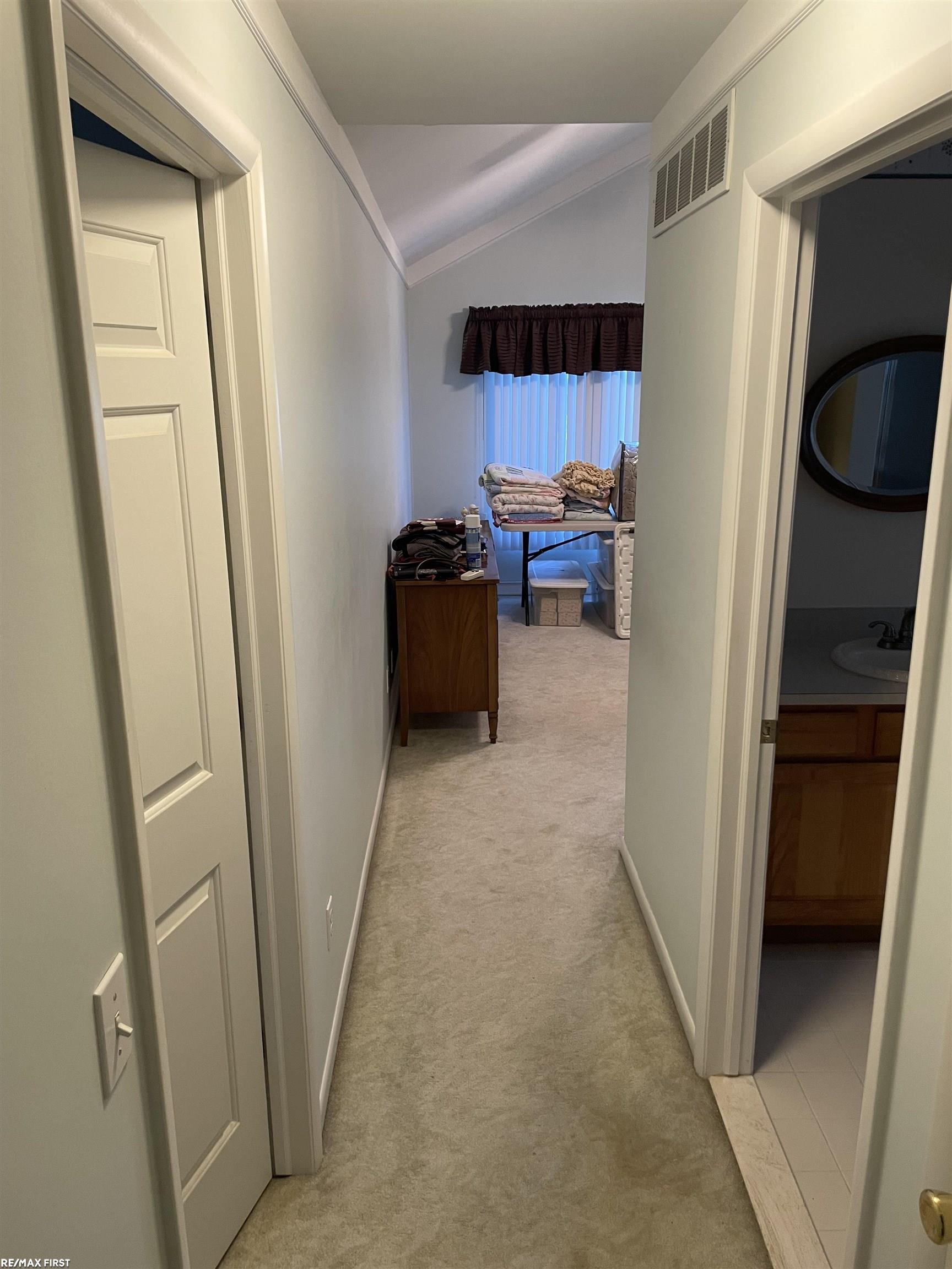 21537 Armada Ridge Road Armada, MI 48005 - Photo 32 of 48 50114374-31.JPG