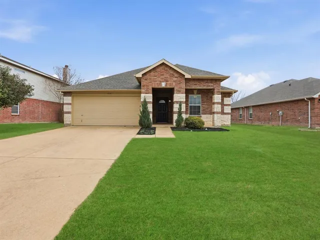 $325,000 | 1441 Erin Court, Burleson, TX 76028