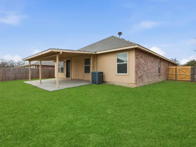 $325,000 | 1441 Erin Court, Burleson, TX 76028