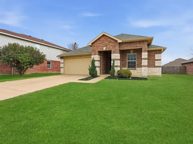 $325,000 | 1441 Erin Court, Burleson, TX 76028