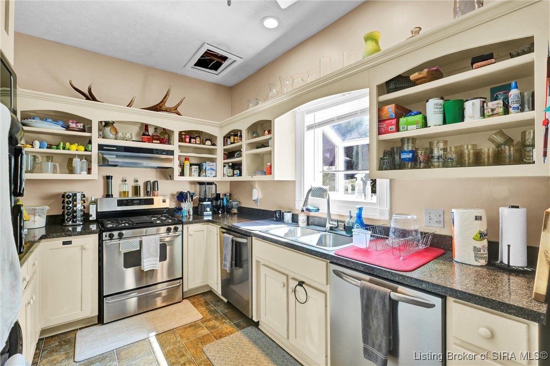 110 Holy Cross Road Loretto, KY 40037 - Photo 21 of 93