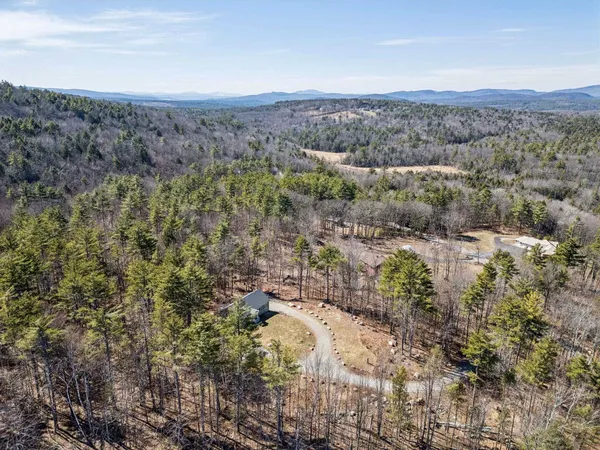 $695,000 | 21 Caldwell Lane, Sunapee, NH 03782