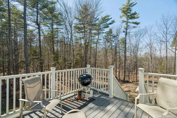 $695,000 | 21 Caldwell Lane, Sunapee, NH 03782