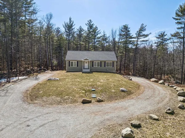 $695,000 | 21 Caldwell Lane, Sunapee, NH 03782