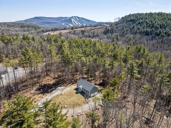 $695,000 | 21 Caldwell Lane, Sunapee, NH 03782