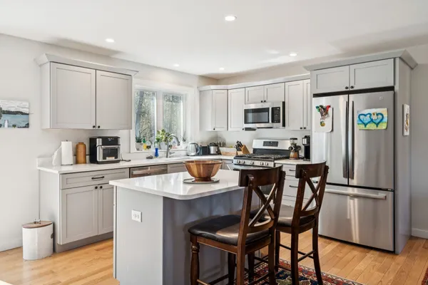 $695,000 | 21 Caldwell Lane, Sunapee, NH 03782