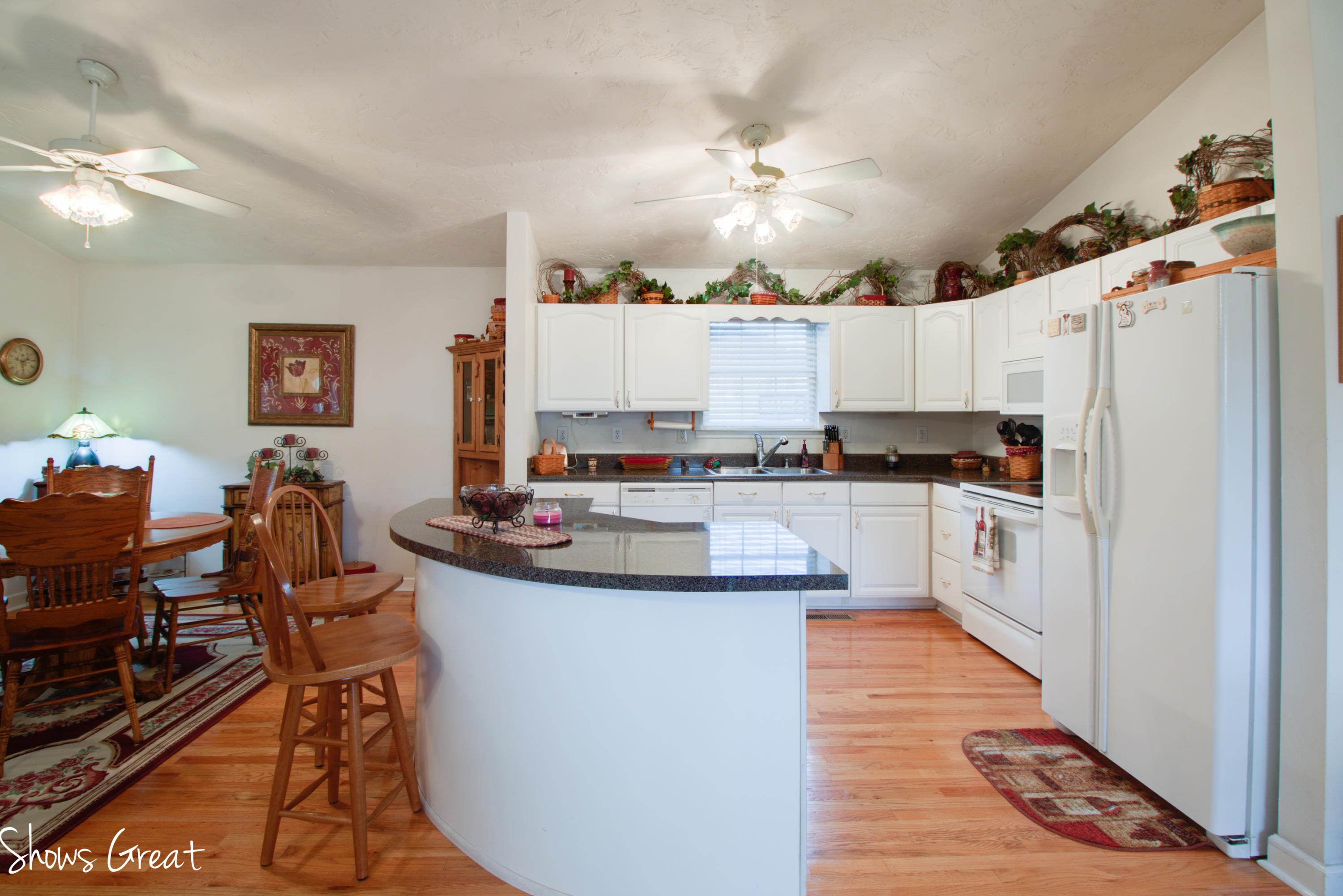 1719 Meadows Road Vinton, VA 24179 - Photo 6 of 34 _MG_9178_79_80