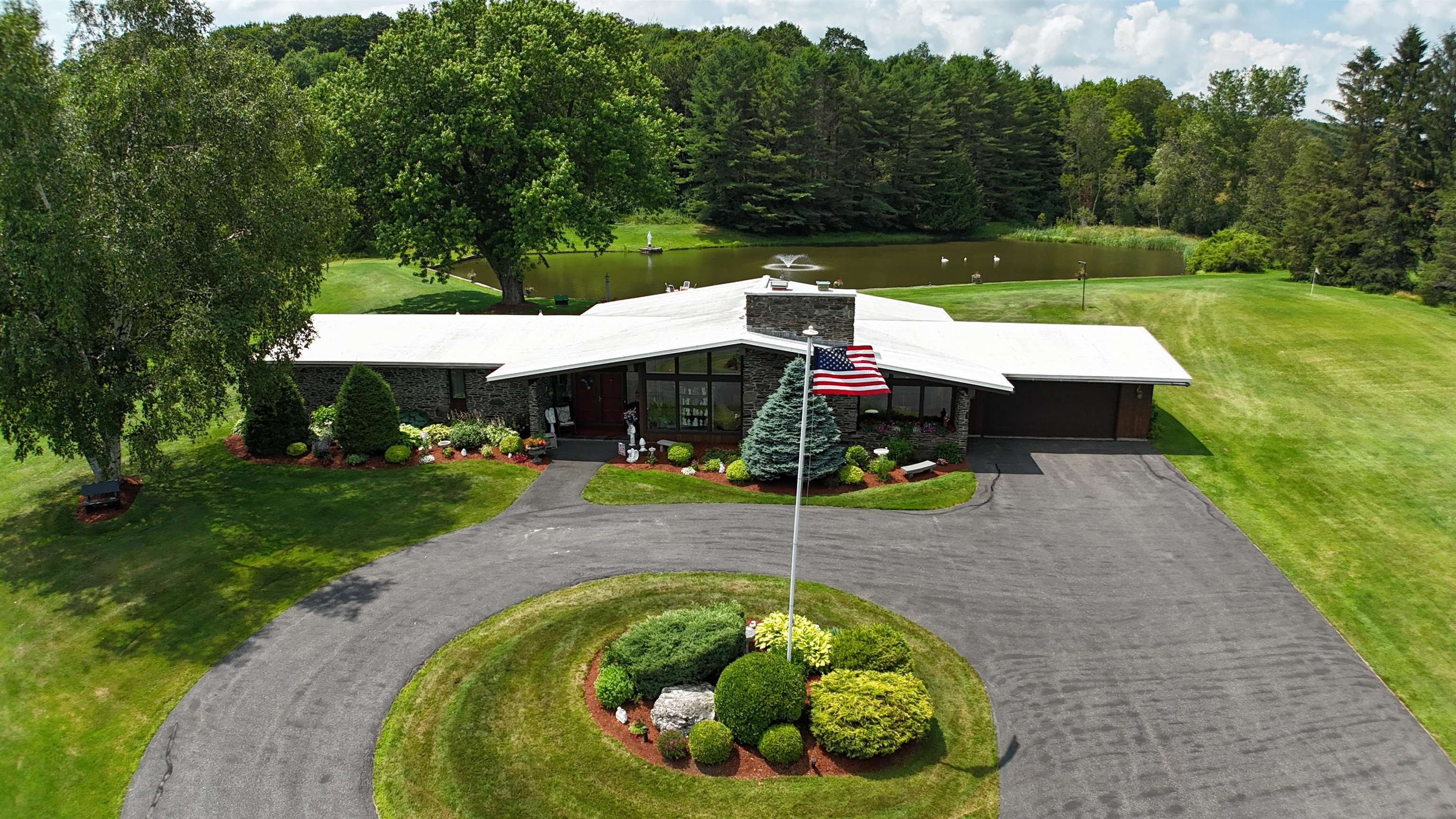 260 Morrison Road Barre Town, VT 05641 - Photo 2 of 48 Gallery Image 2