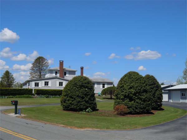 493 Marys Pond Road Rochester, MA 02770 - Photo 3 of 25